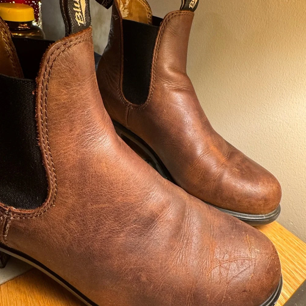 Blundstone Women's Boots - Picture 2 of 9